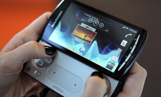 Sony выпустила бета-версию Android 4.0 для Xperia PLAY Sony выпустила бета-версию Android 4.0 для Xperia PLAY